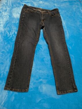 Dark Gray Straight Jeans with Contrast Stitching